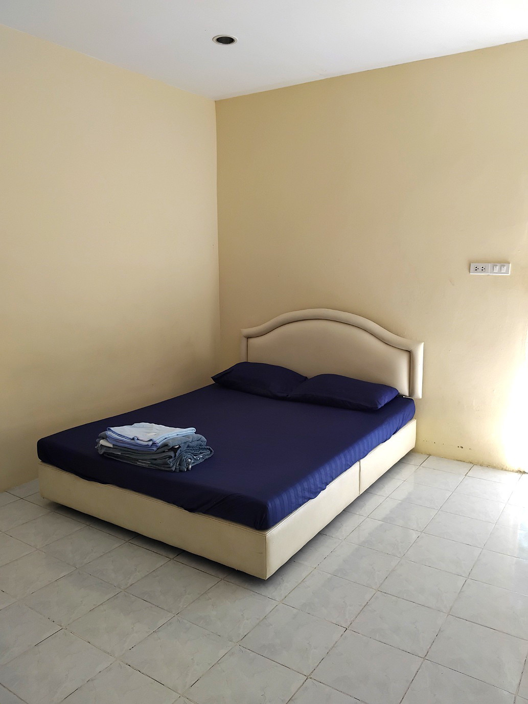 Pictures of Tantawanchokemongkol 8/11