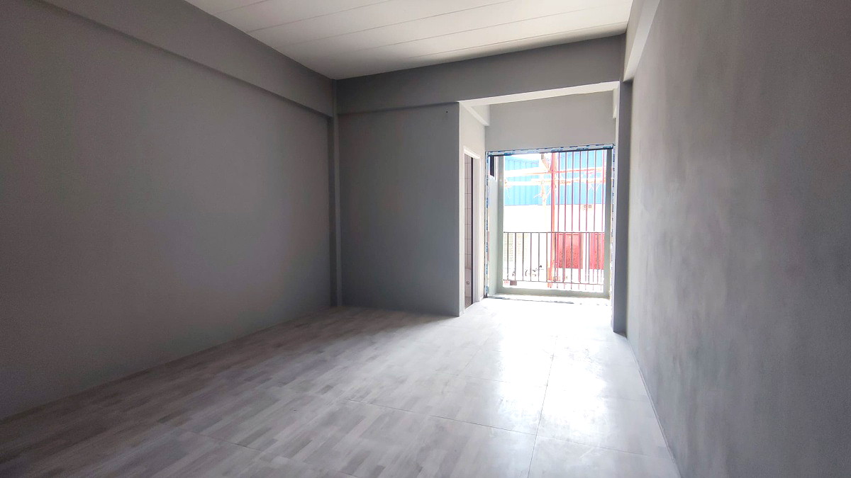 Pictures of Chaiyada  10/11