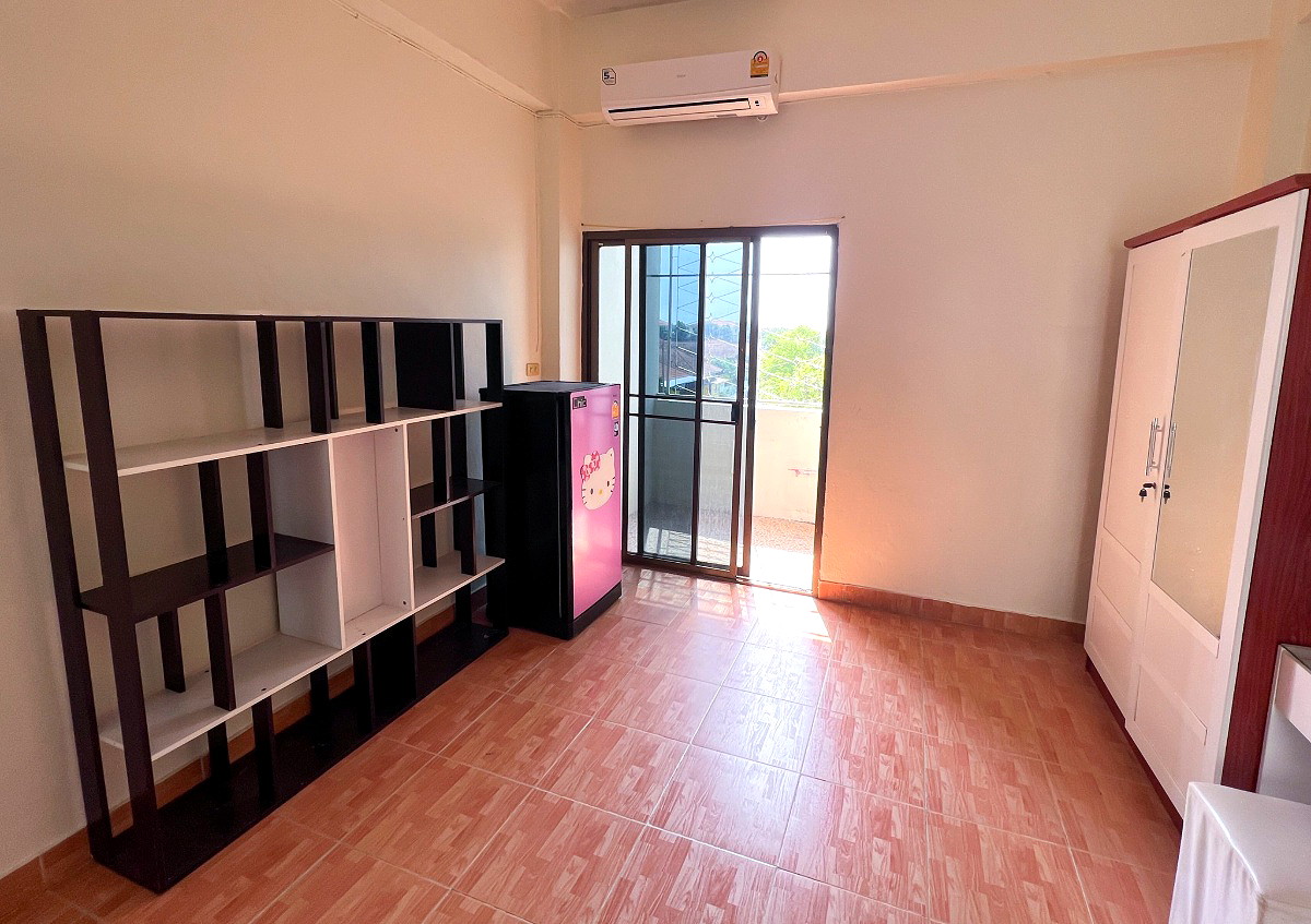 Pictures of Erawan Place  2/12