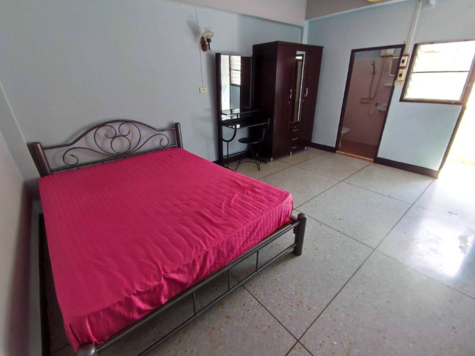 Pictures of City court Ratchada 13 1/7