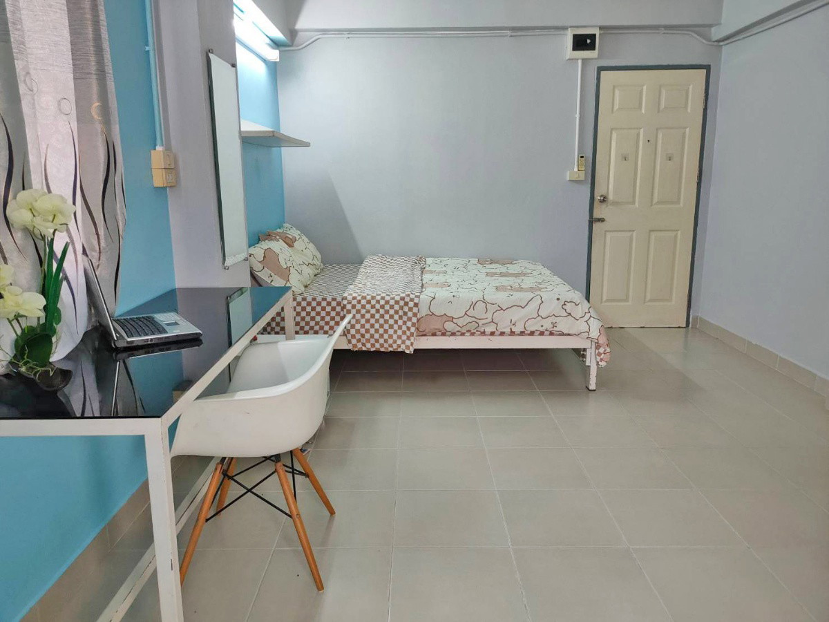 Condo — photo 1