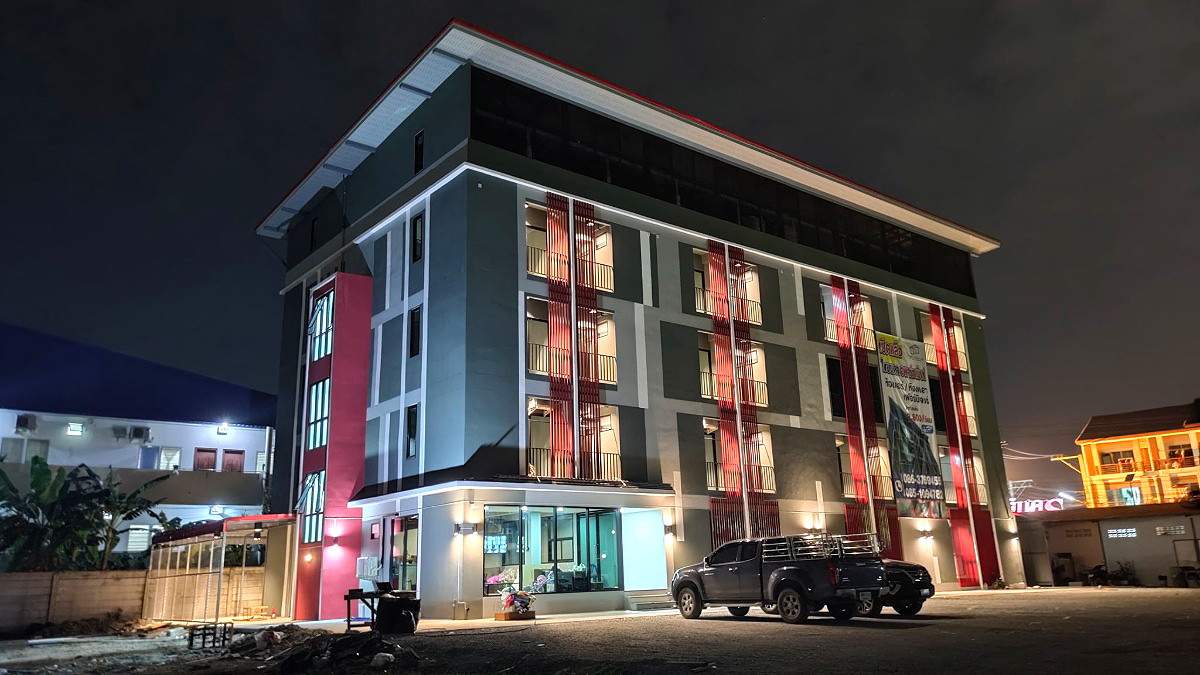 Pictures of Chaiyada  11/11