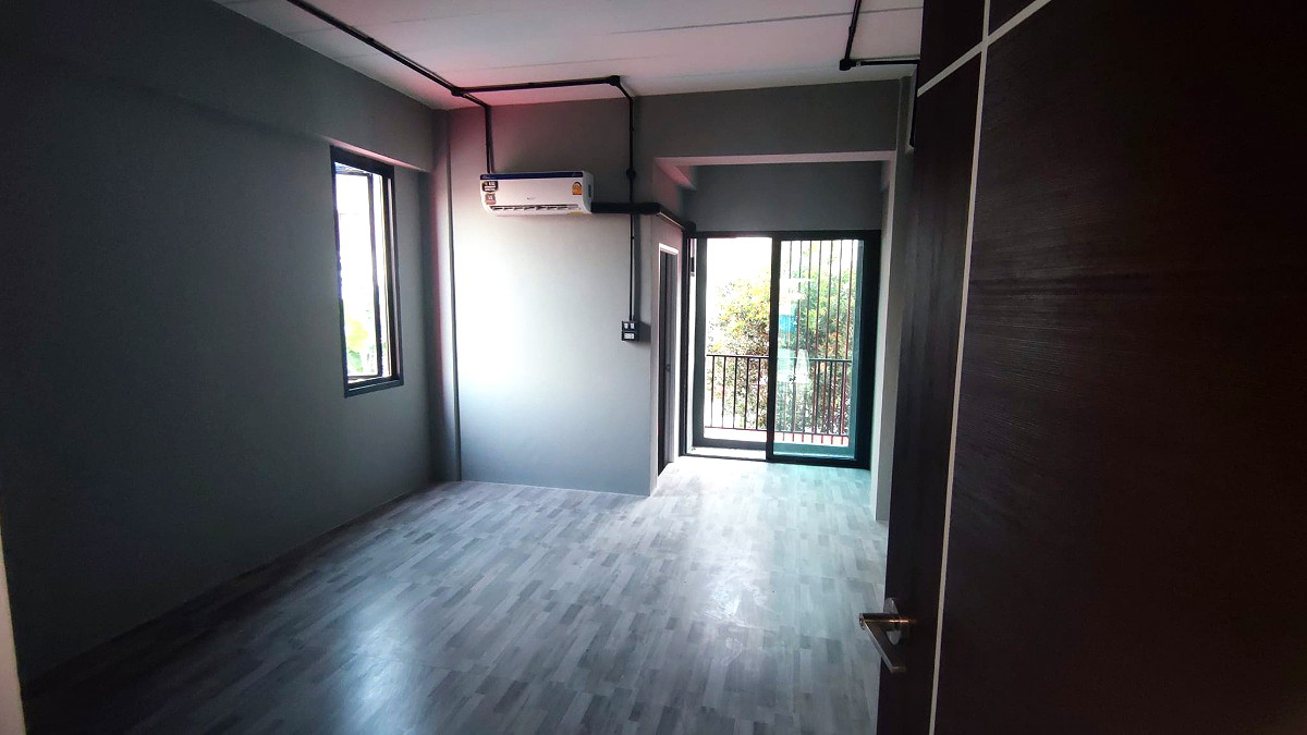 Pictures of Chaiyada  9/11