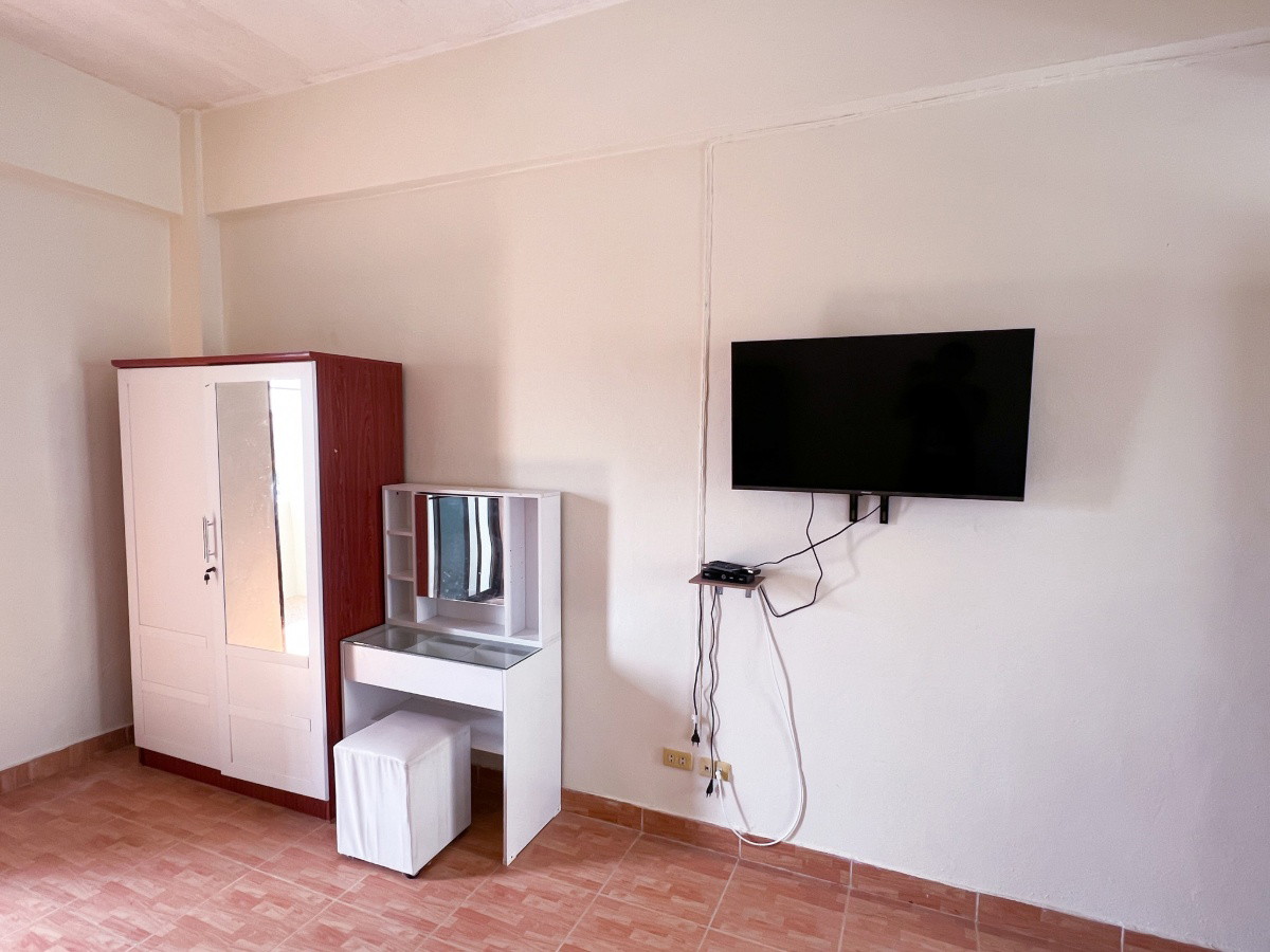 Condo — photo 3