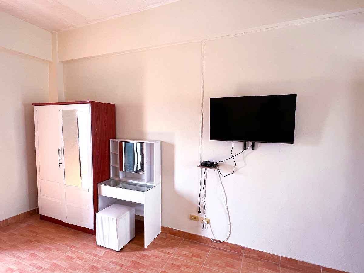 Pictures of Erawan Place  3/12