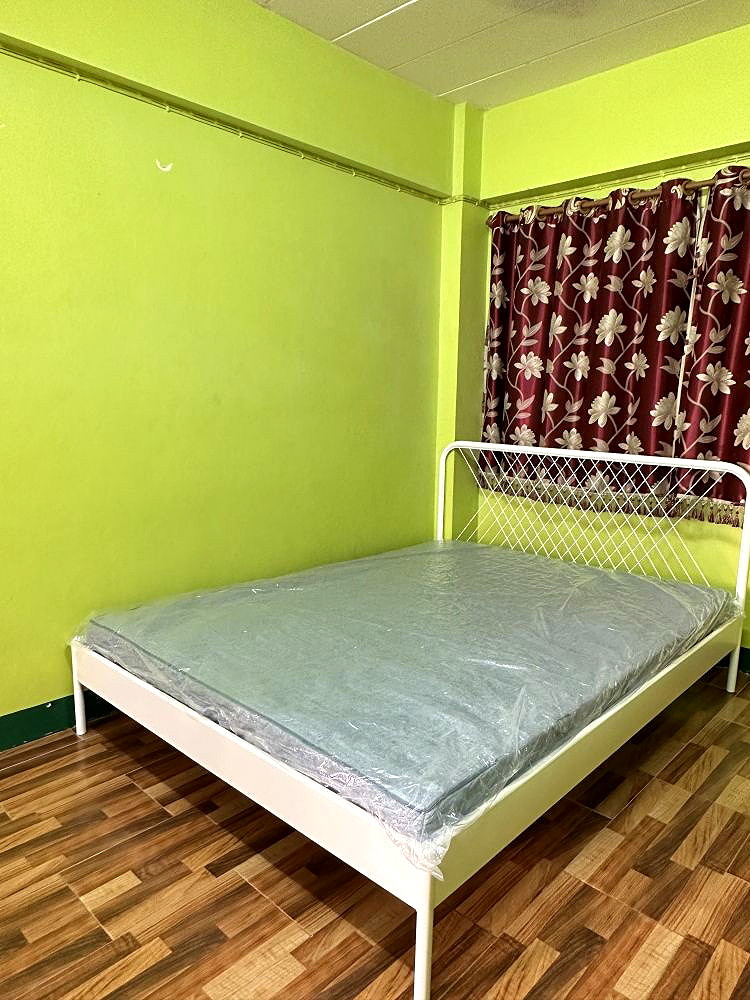 Pictures of Chang House 4/9