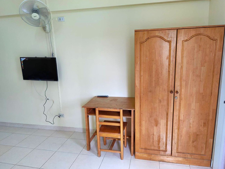 Pictures of Meng Charoen Mansion   2/4