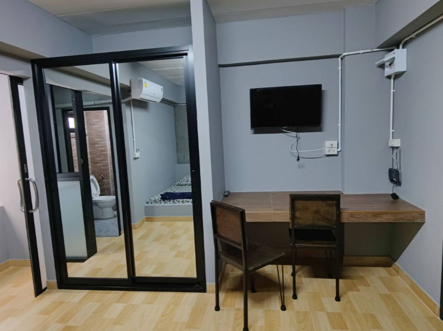 Condo — photo 2