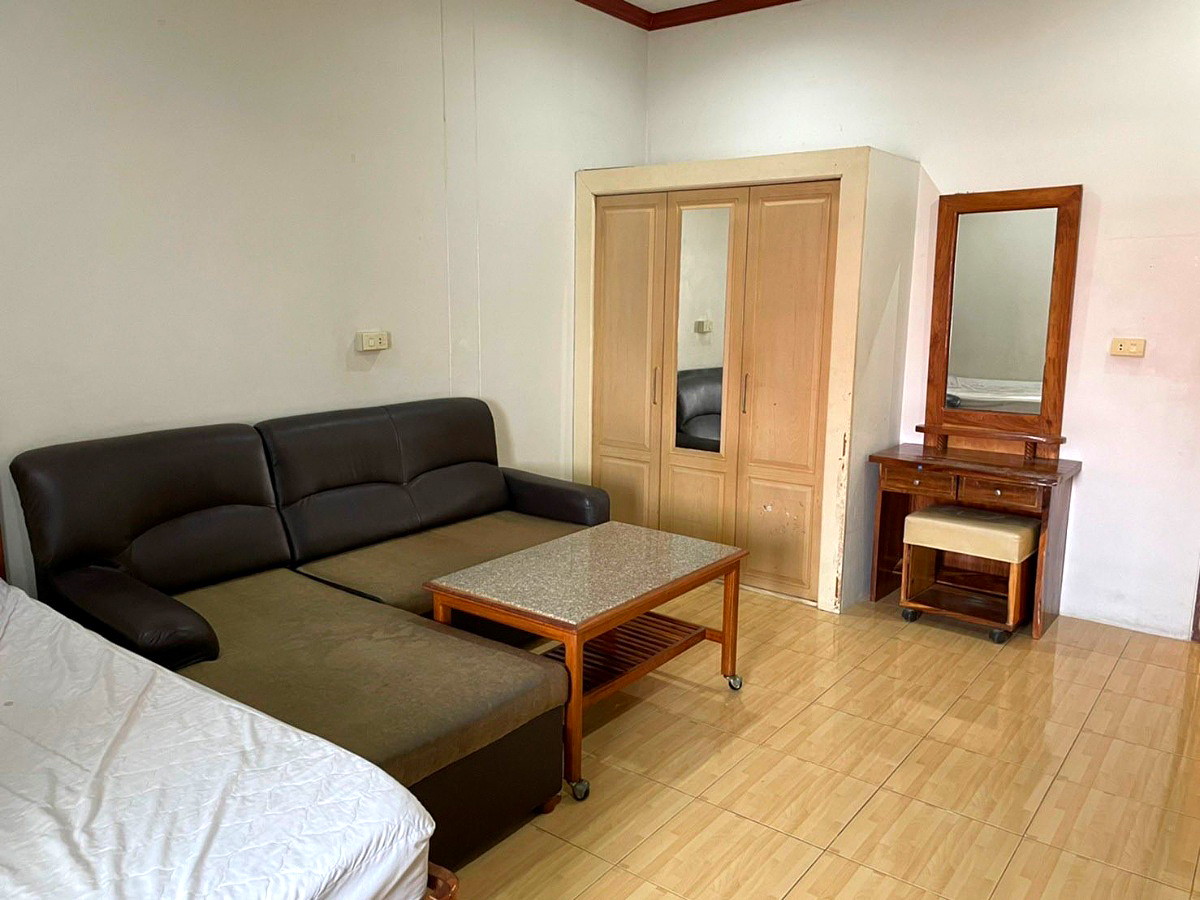 Pictures of Lertprasert House Apartment 8/10