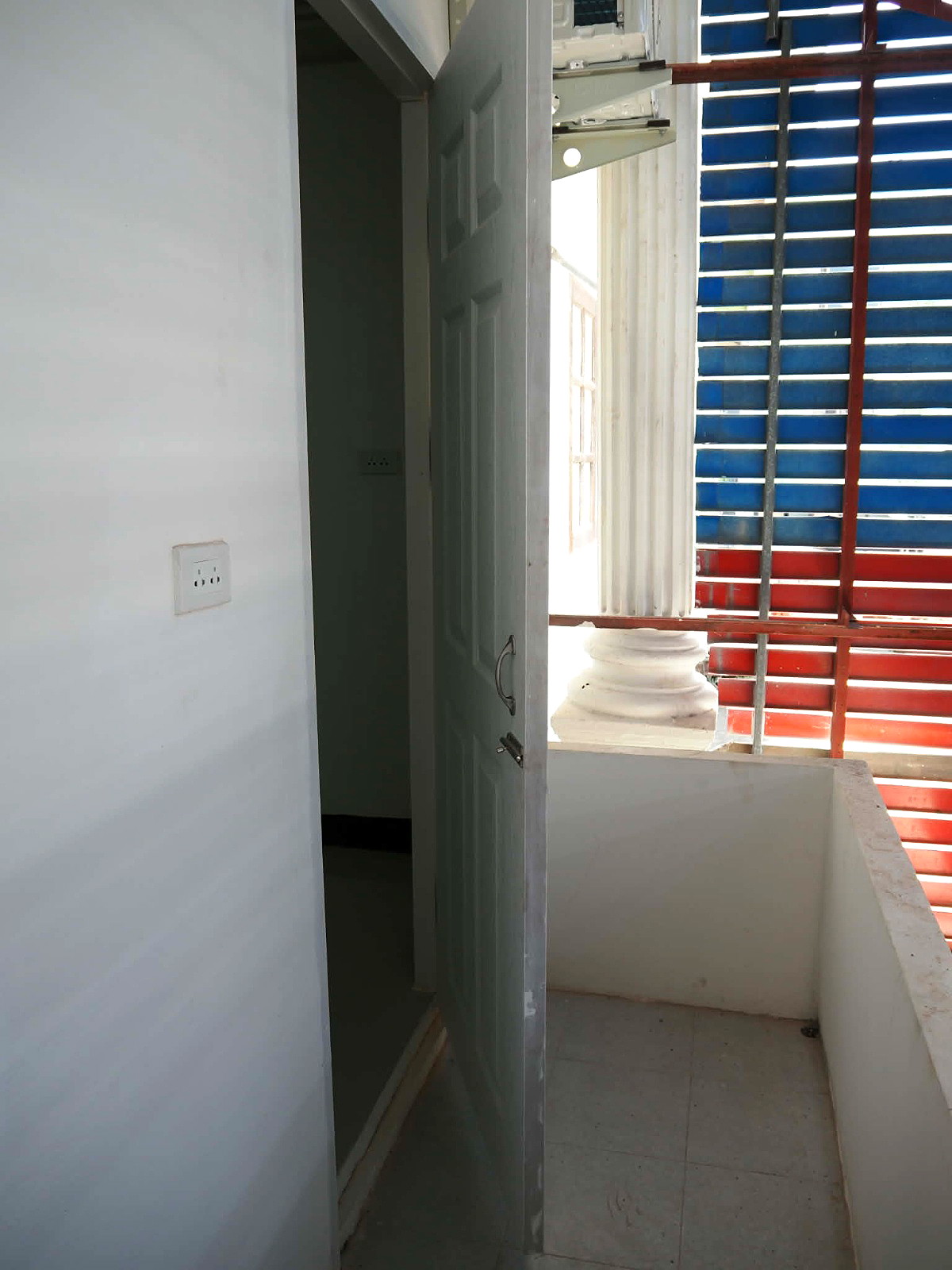 Pictures of Minburi mansion 6/6