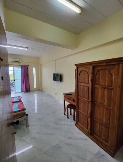 Condo — photo 2