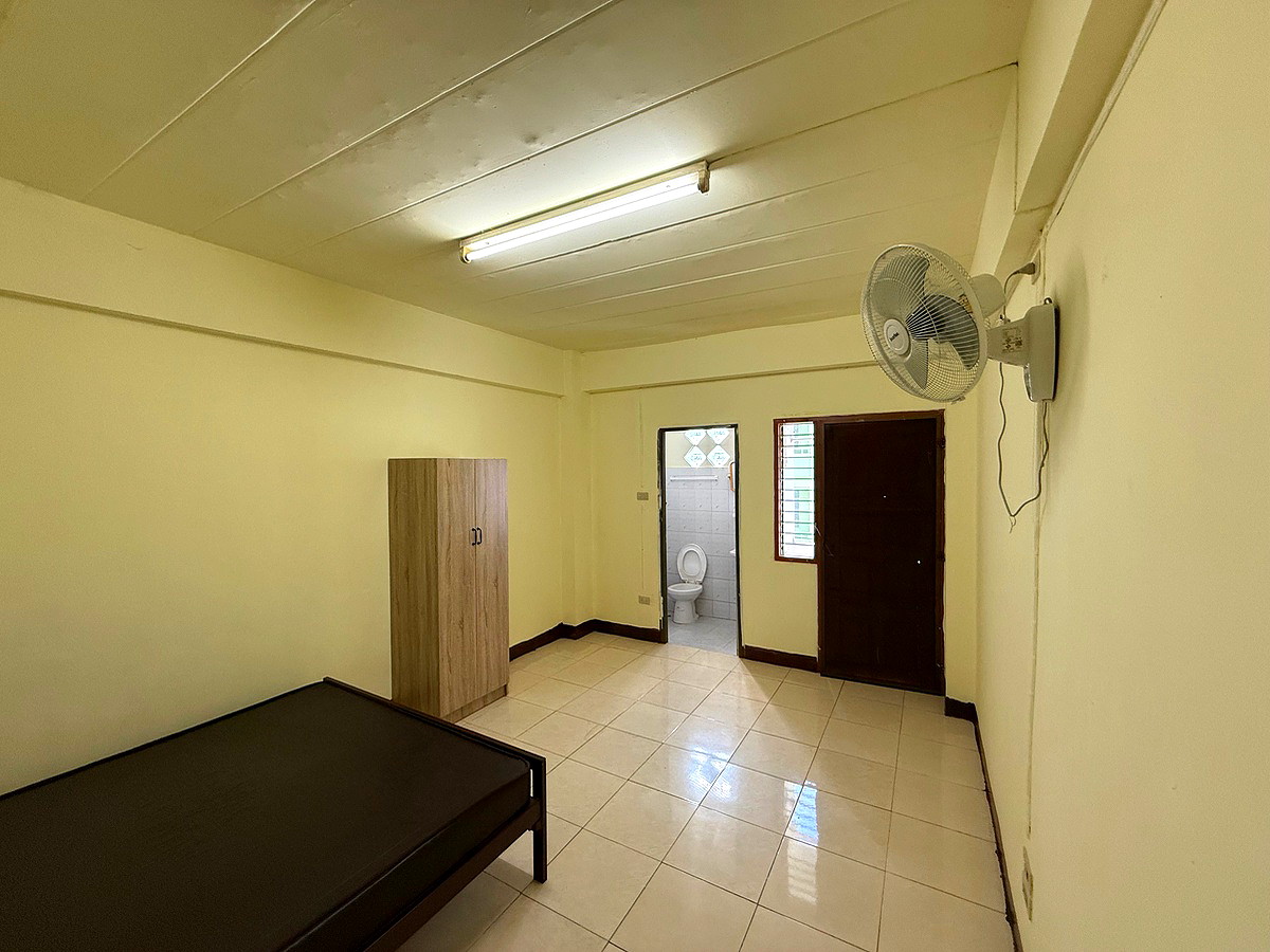 รูปภาพ เอส พี แมนชั่น (ซ.รามคำแหง 160 ไกล้ซอยมิสทีน) | อพาร์ทเม้นท์ หอพัก ที่พัก ห้องพัก - รูปที่ 2/18