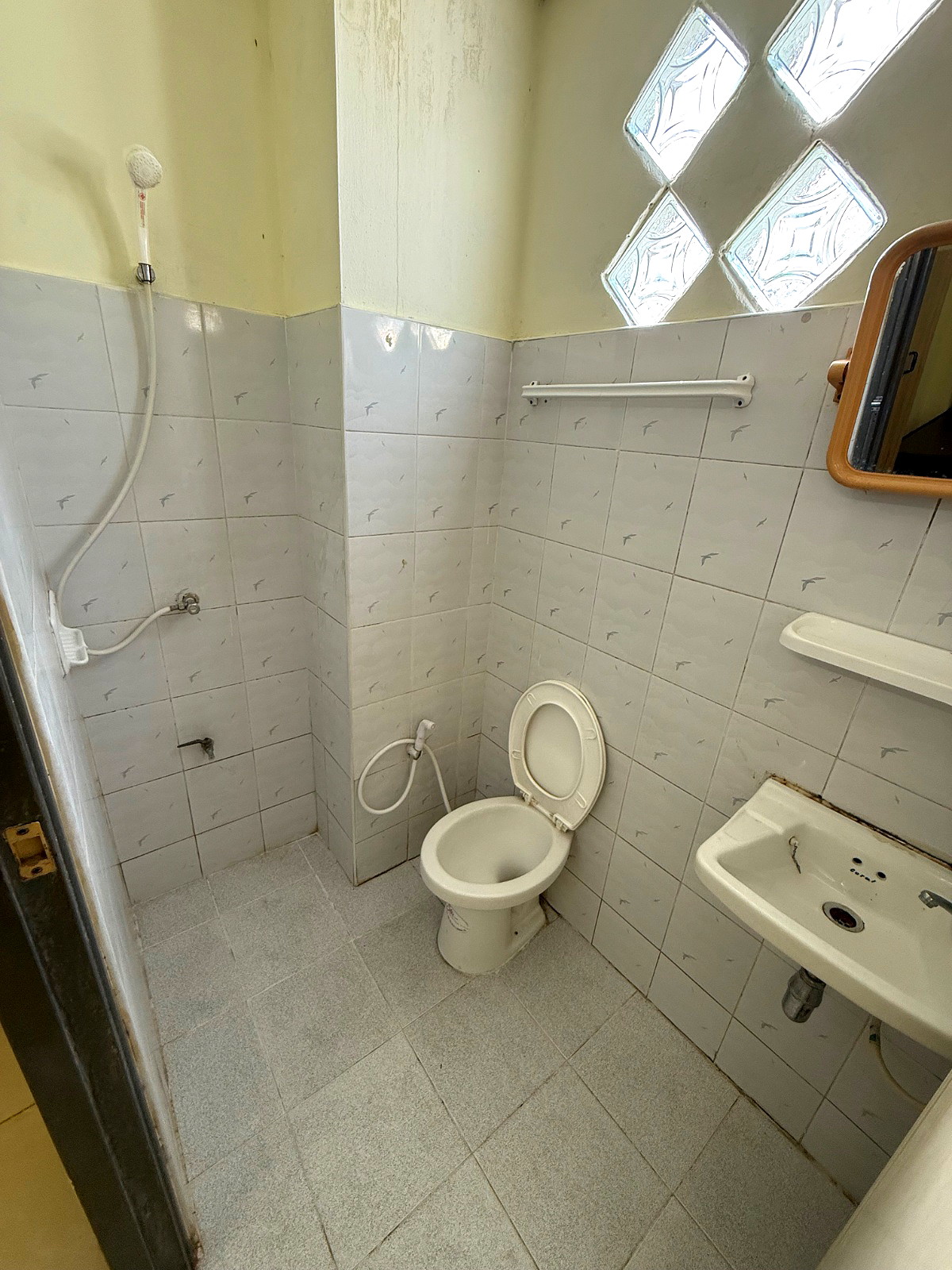 รูปภาพ เอส พี แมนชั่น (ซ.รามคำแหง 160 ไกล้ซอยมิสทีน) | อพาร์ทเม้นท์ หอพัก ที่พัก ห้องพัก - รูปที่ 16/18