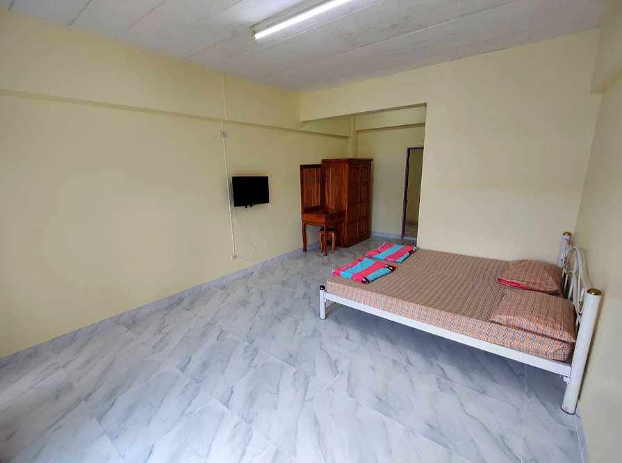 Pictures of Tippawan  1/8