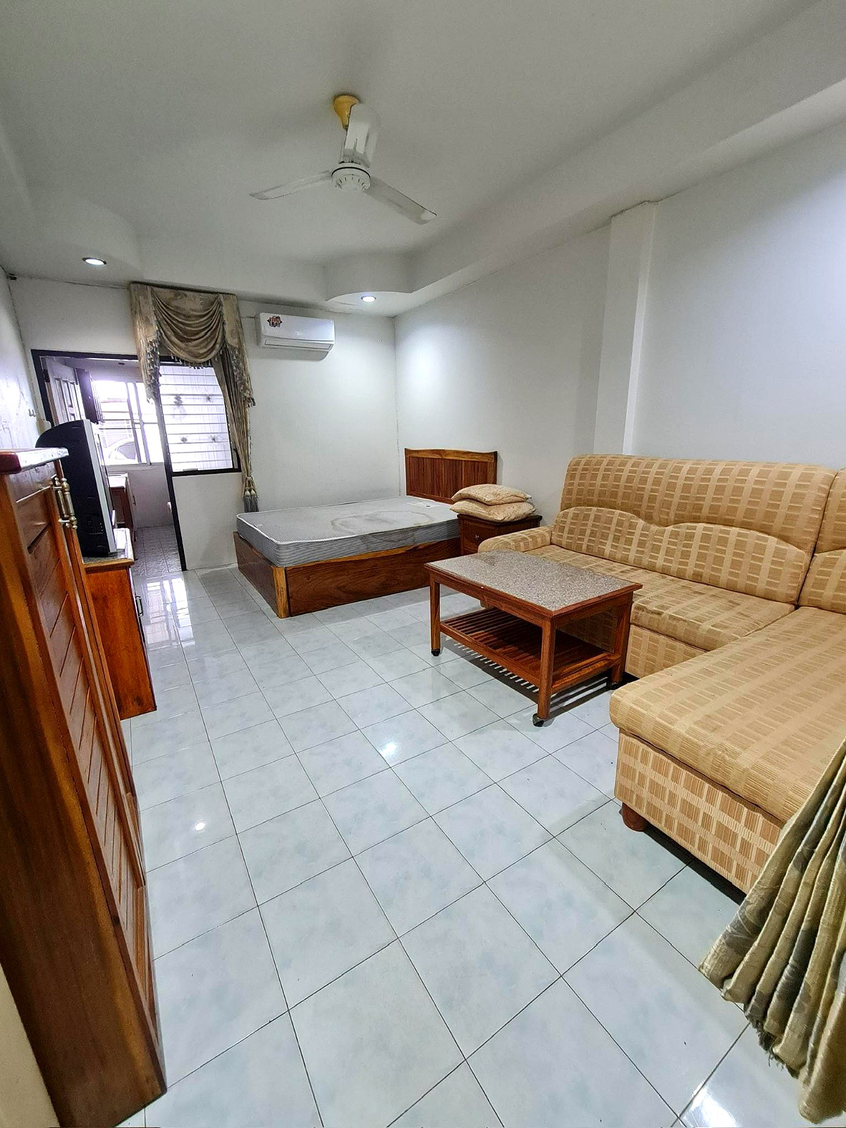 Pictures of Lertprasert House Apartment 9/10