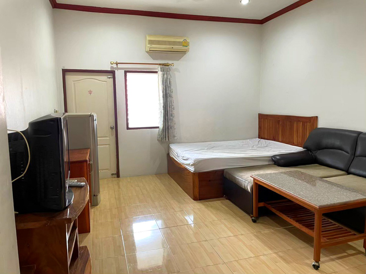 Pictures of Lertprasert House Apartment 7/10