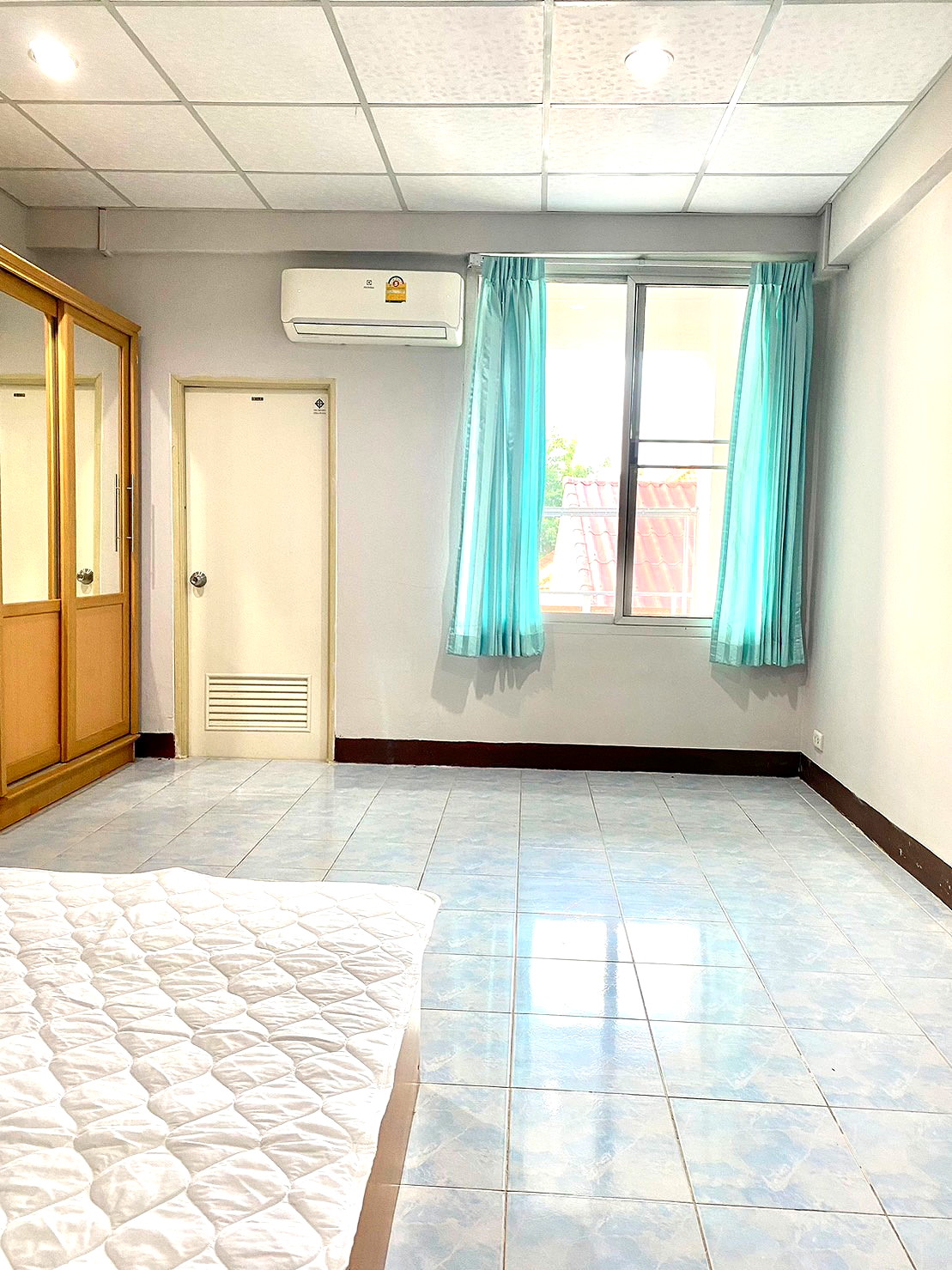 Pictures of Sunset Place Apartment 3/10