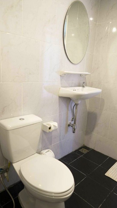 Pictures of RoomQuest Sukhumvit 107 5/9