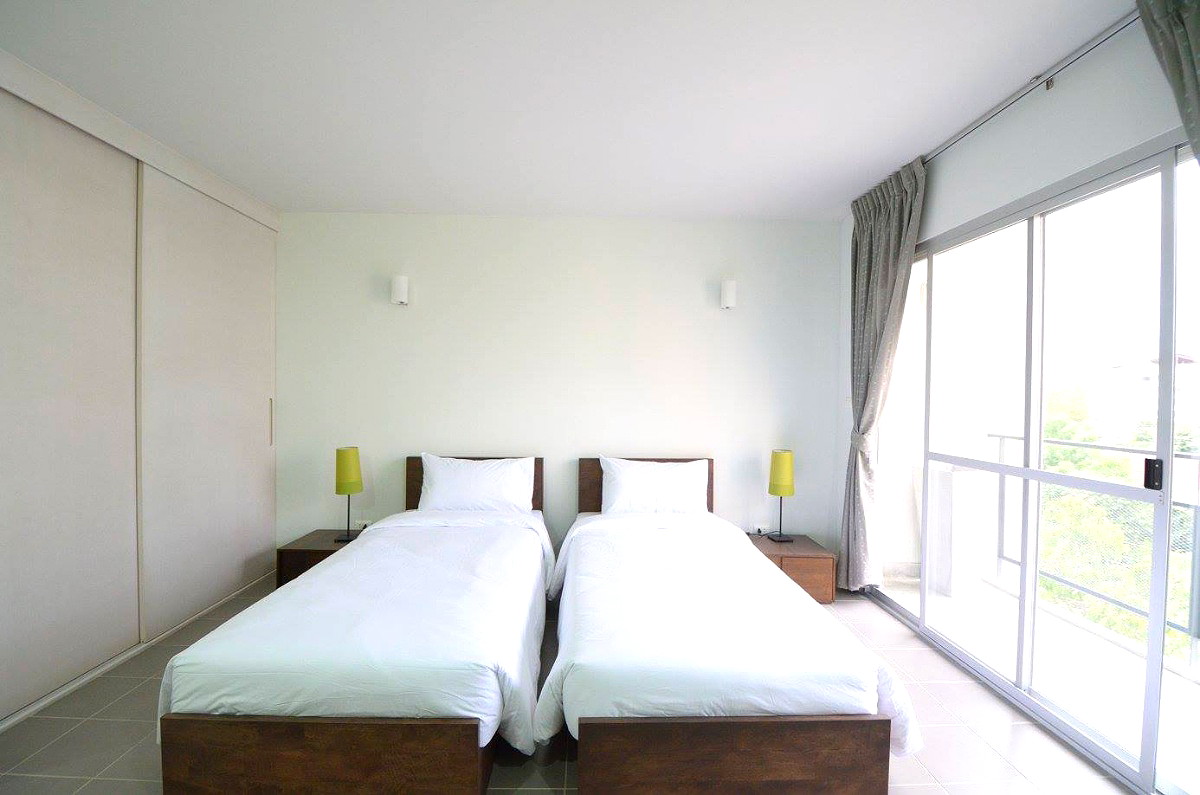 Pictures of Baan Ton ThongKwao 10/25