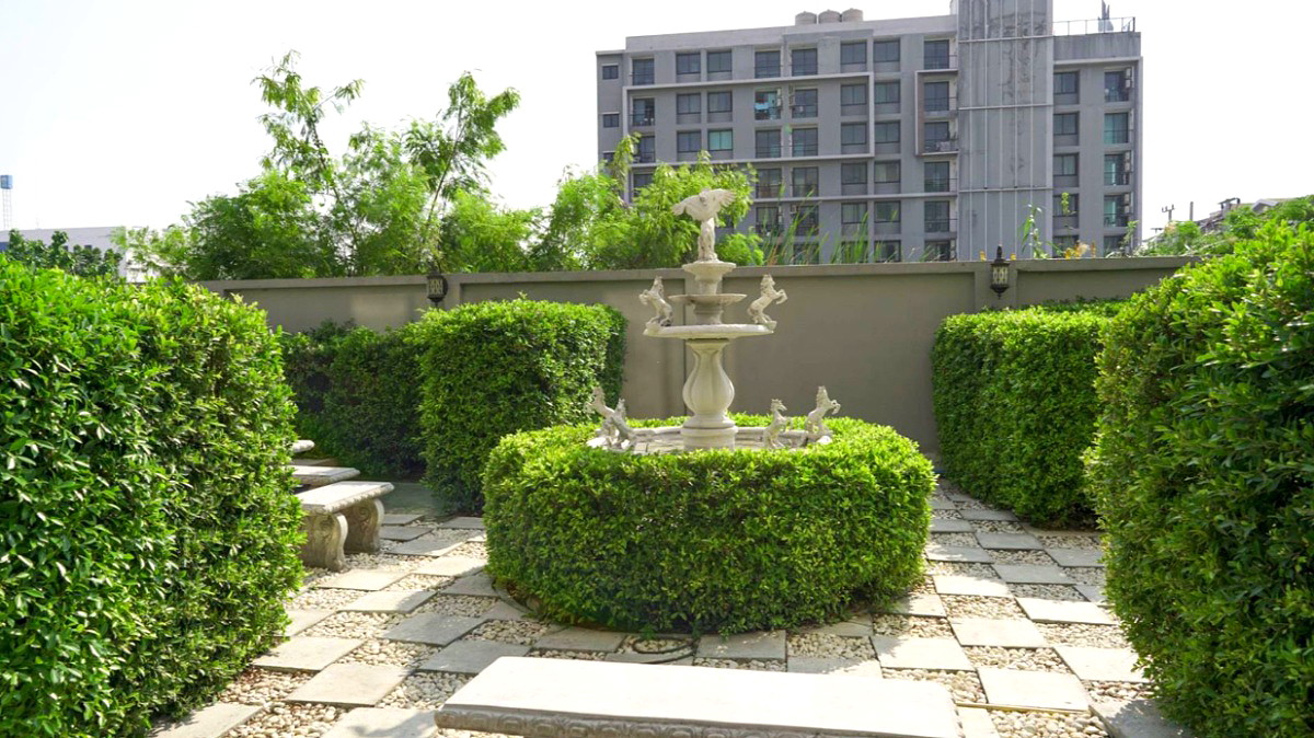 Pictures of RoomQuest Sukhumvit 107 6/9