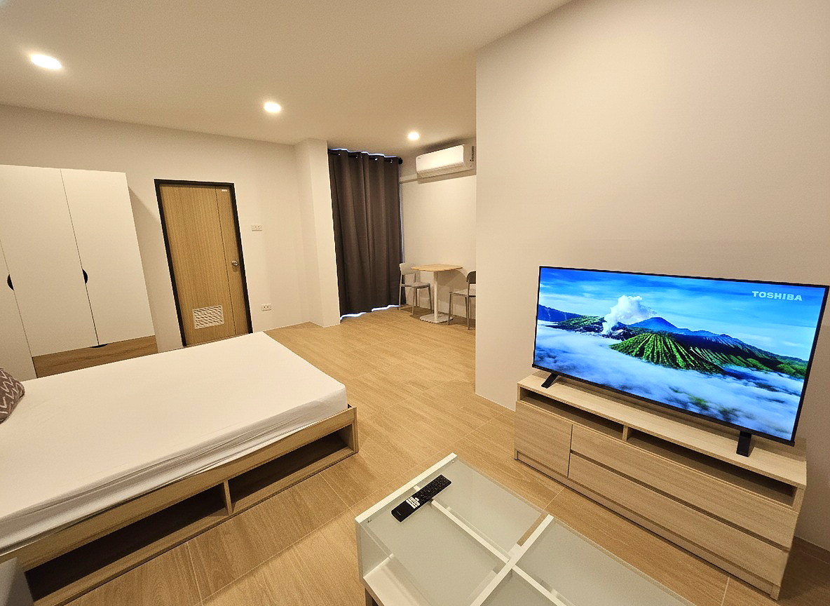 Pictures of Whitebox  Apartment (Rattanathibet) 8/16