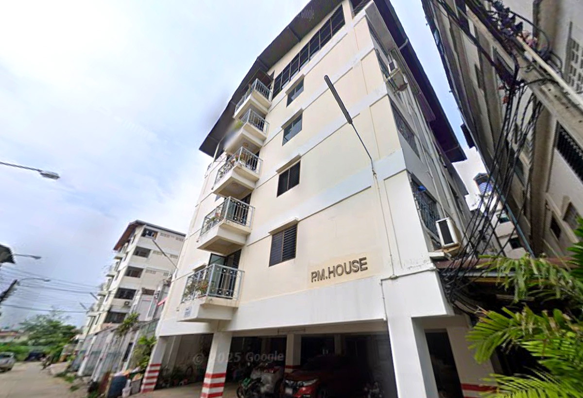 Pictures of PM House and Baan Mallinee 13/15