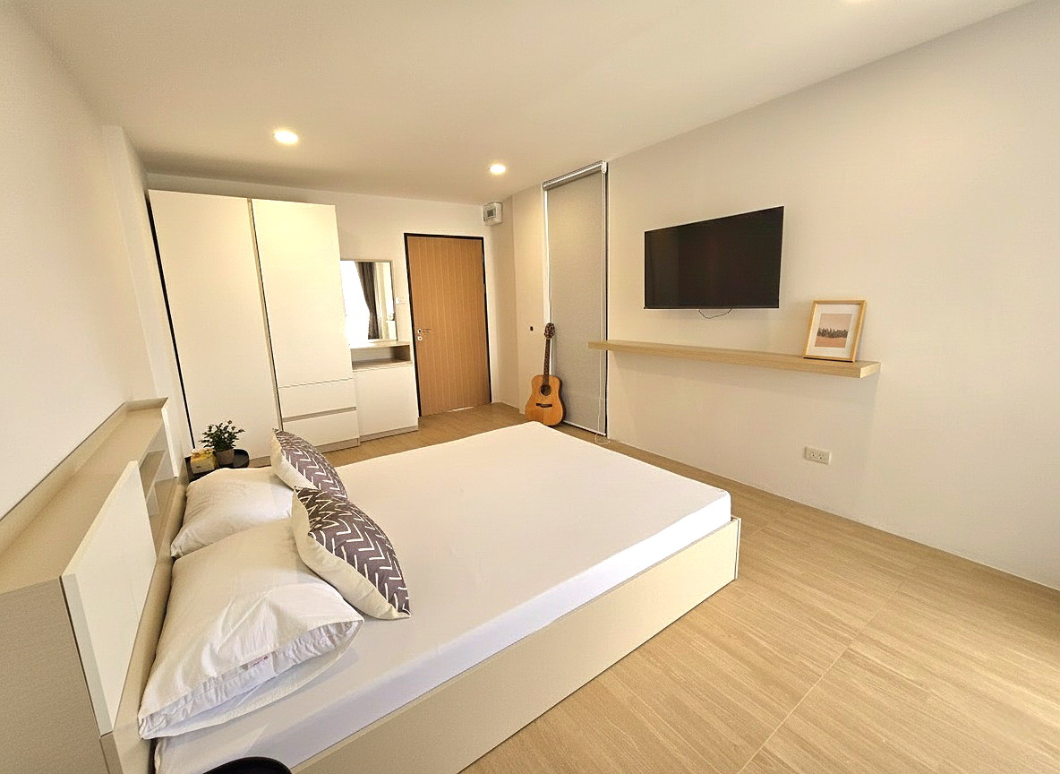 Pictures of Whitebox  Apartment (Rattanathibet) 3/16