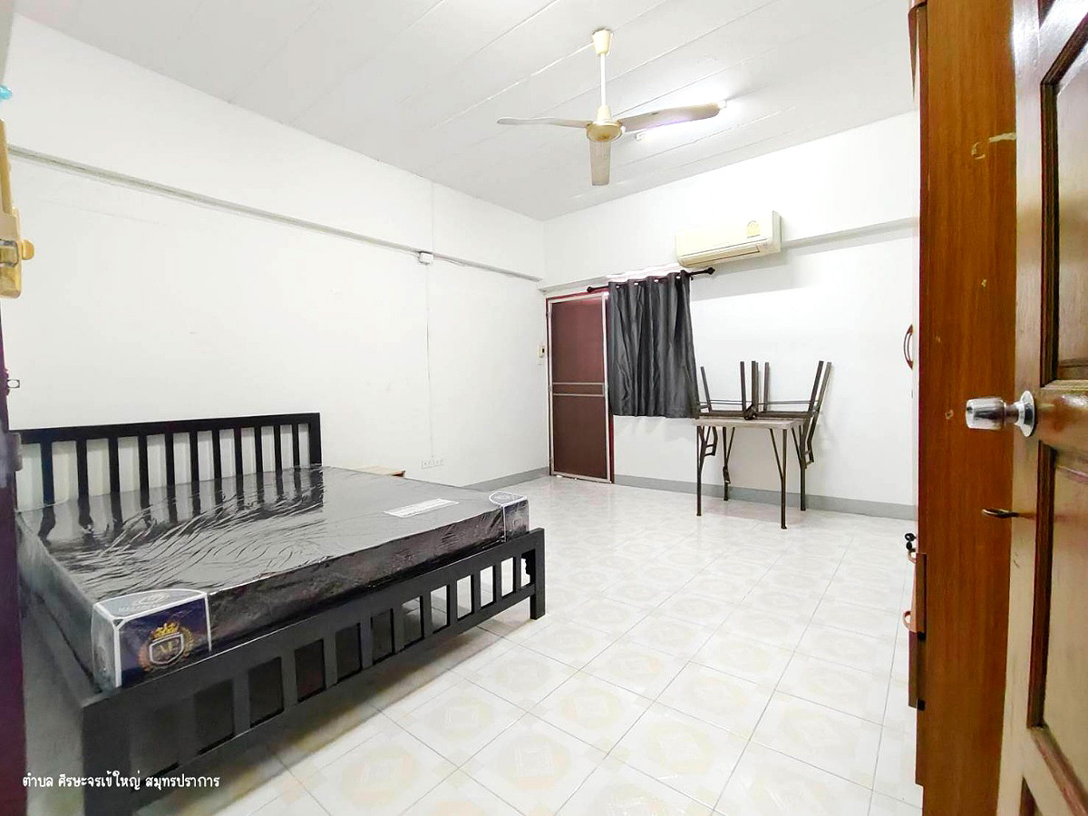 Pictures of PARADORN MANSION 17/18