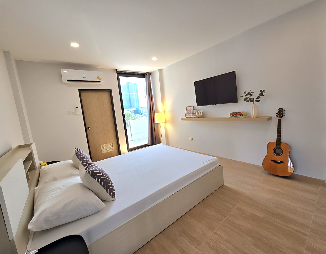 Pictures of Whitebox  Apartment (Rattanathibet) 14/16