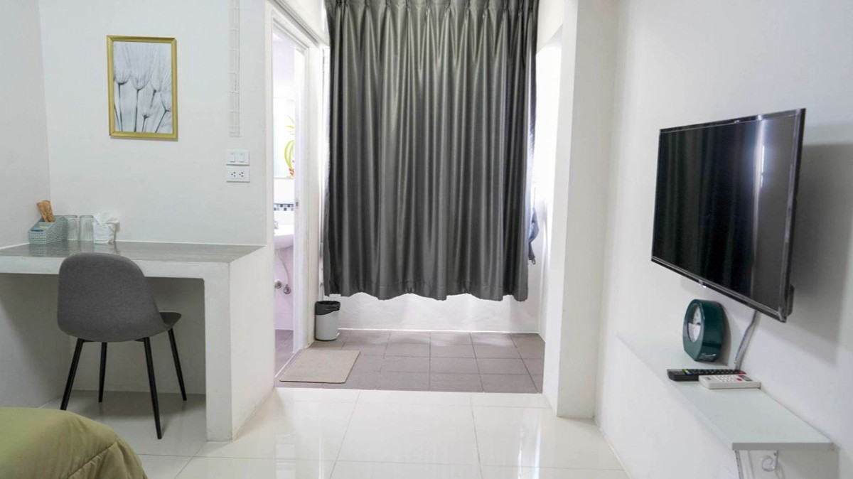 Pictures of RoomQuest Suvarnabhumi Airport Lat Krabang 42/6   5/7