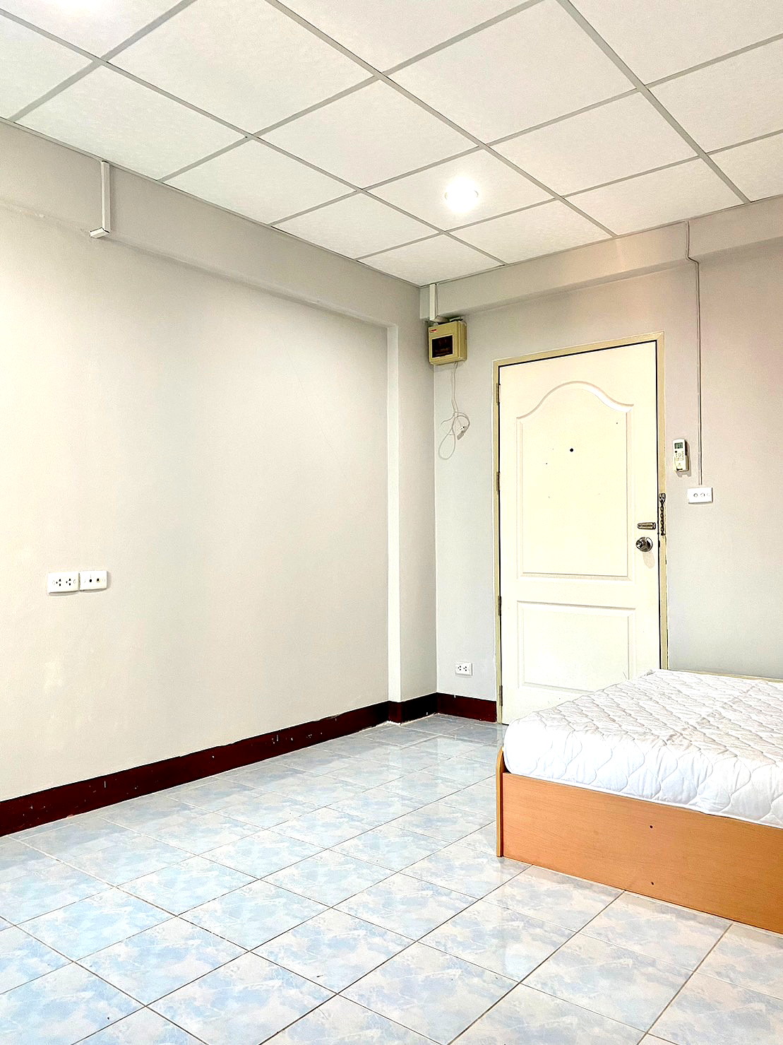 Pictures of Sunset Place Apartment 2/10