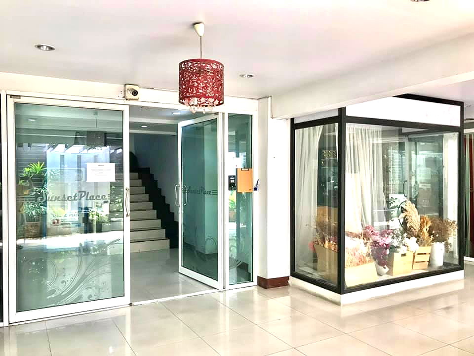 Pictures of Sunset Place Apartment 8/10