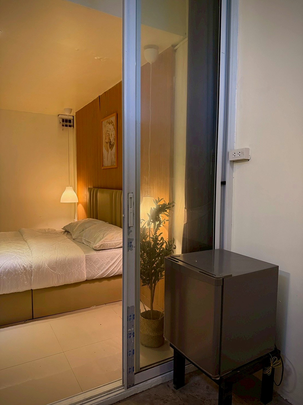 Pictures of The Banthat Tong Homie  5/16