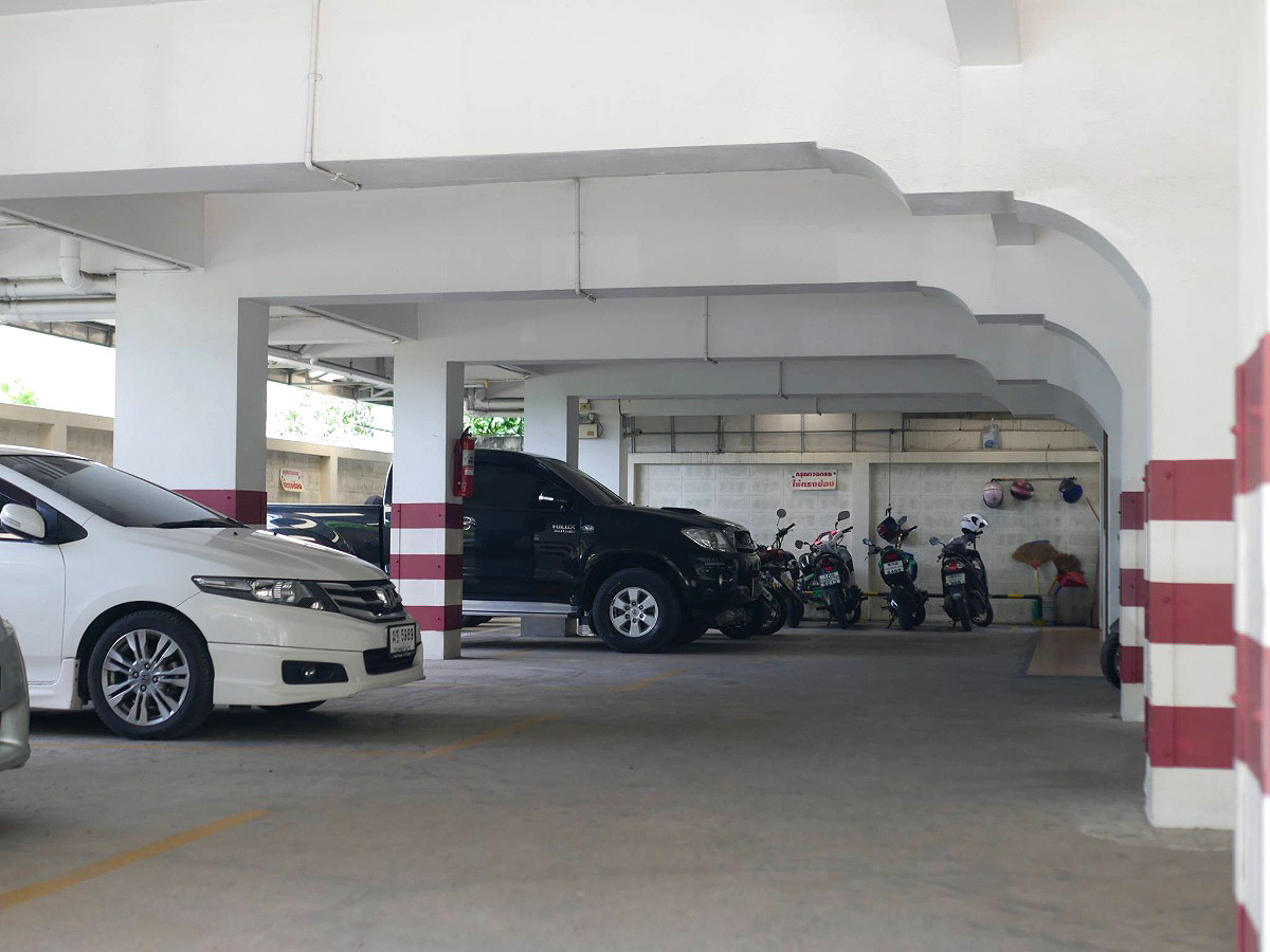 Pictures of PM House and Baan Mallinee 10/15