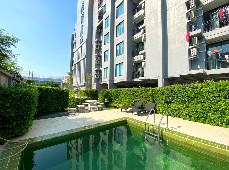 Pictures of RoomQuest Sukhumvit 107 7/9