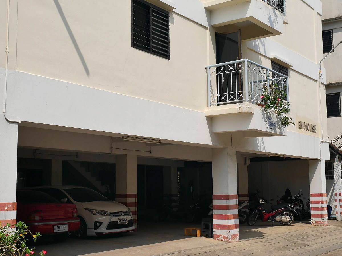 Pictures of PM House and Baan Mallinee 11/15