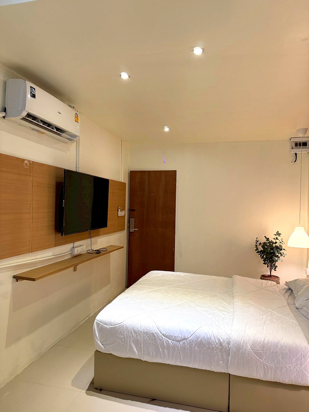 Pictures of The Banthat Tong Homie  3/16