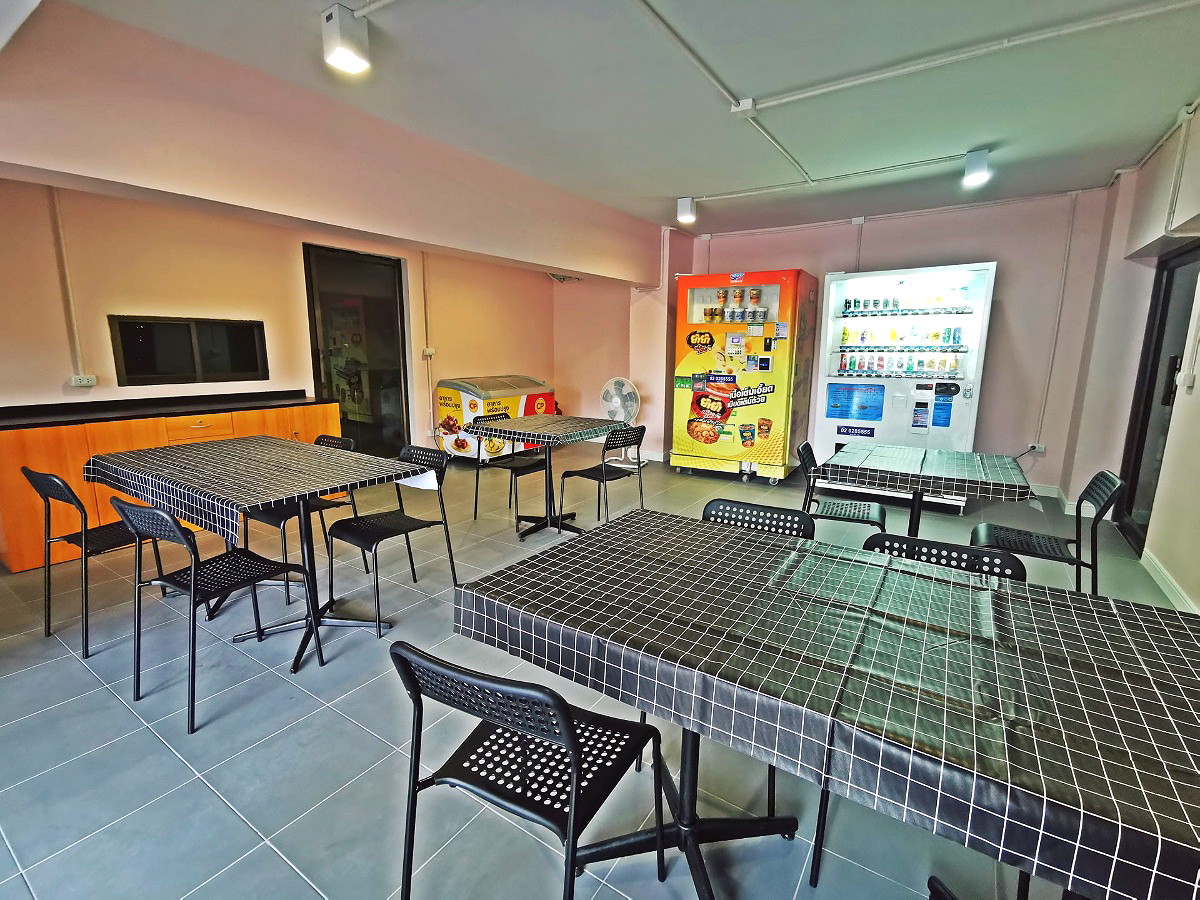 Pictures of Phatthanakarn House  11/12