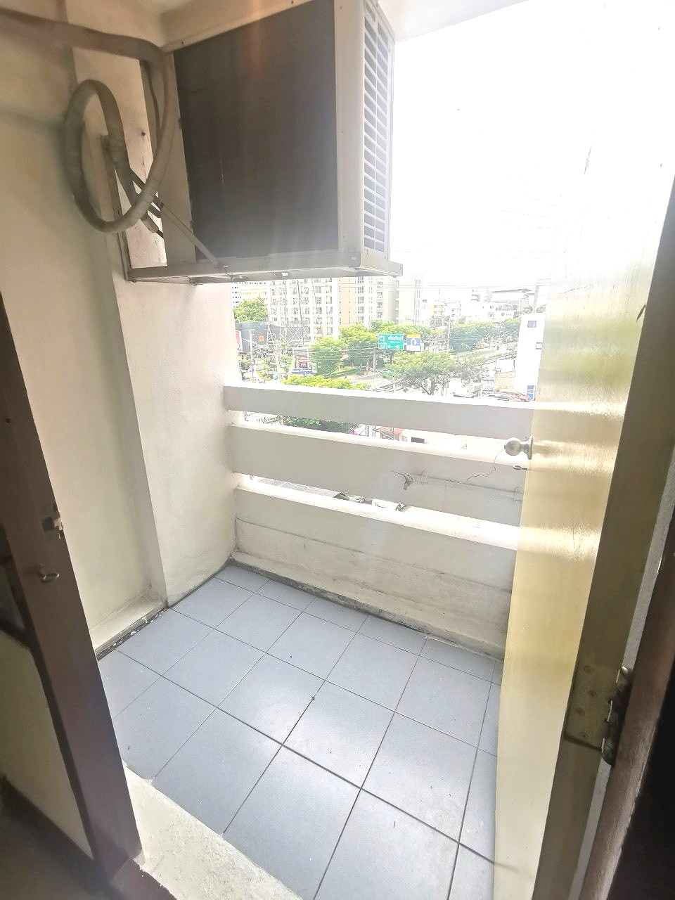 Pictures of Phatthanakarn House  10/12