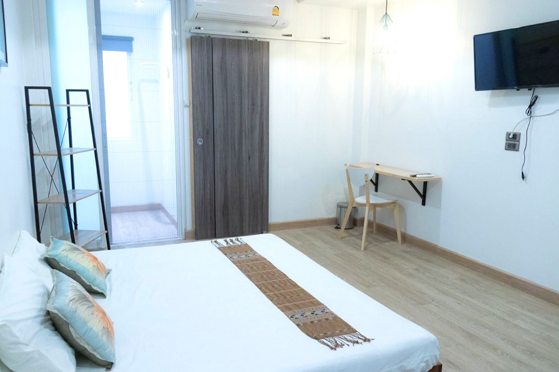 Pictures of Duangporn Mansion  2/11