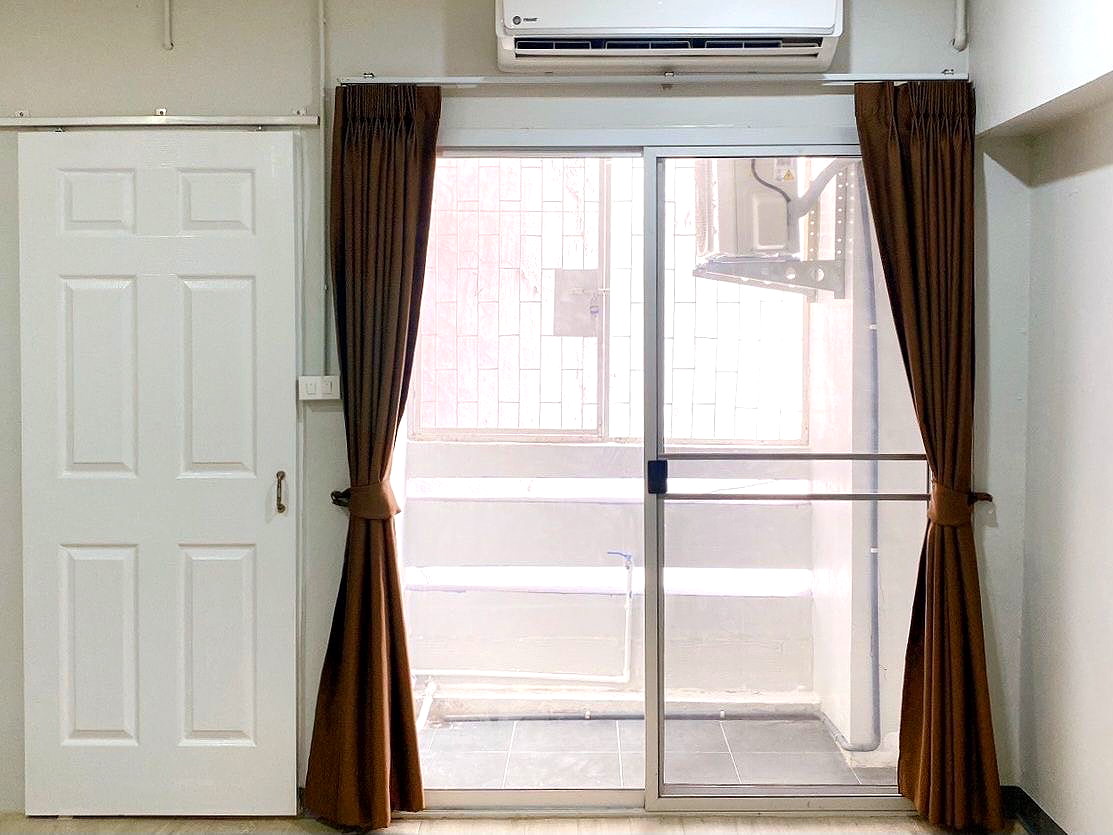 Pictures of Phatthanakarn House  5/12