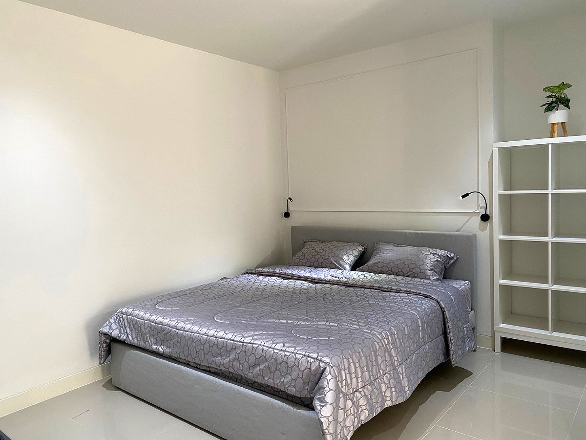 Pictures of DK Grand Phahonyothin 11/24