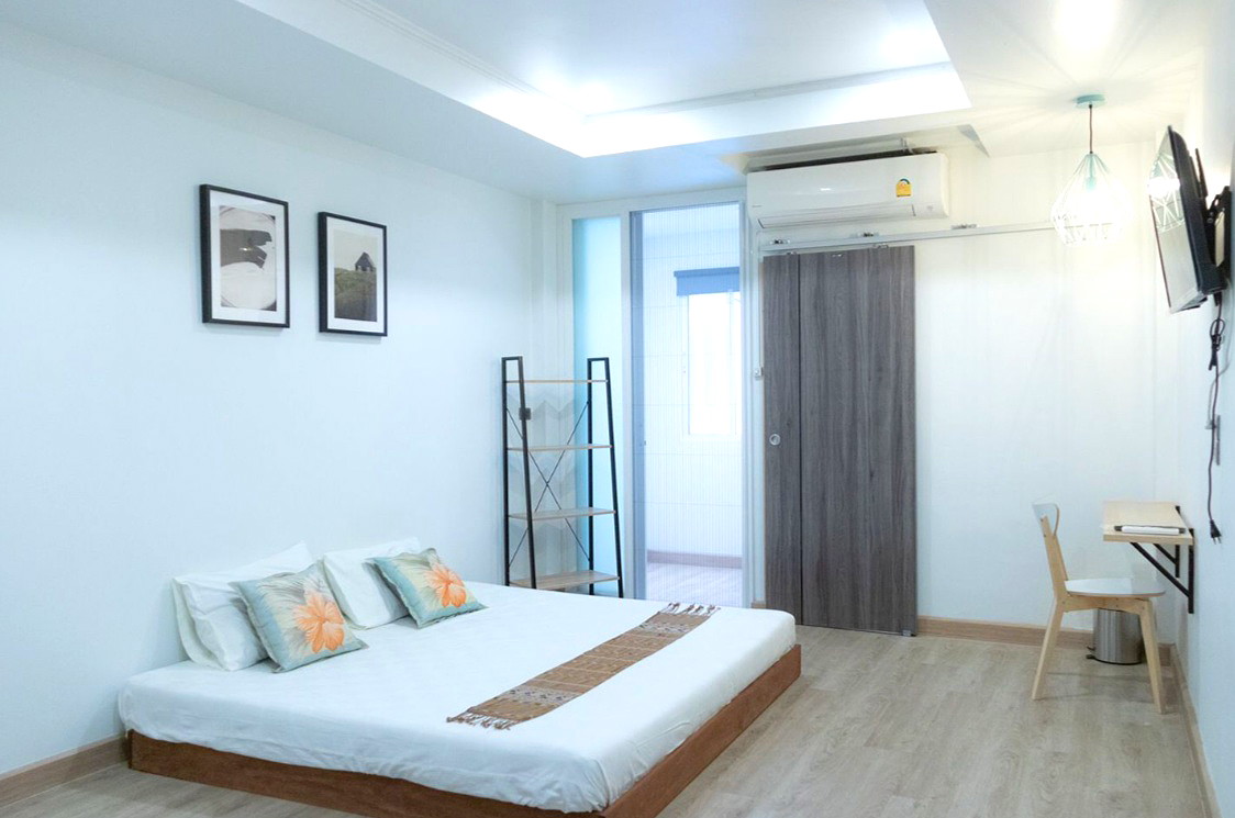 Pictures of Duangporn Mansion  1/11