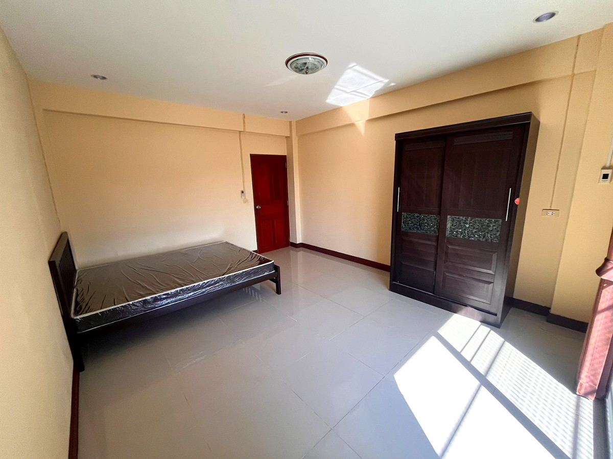 Pictures of Baan99 6/8