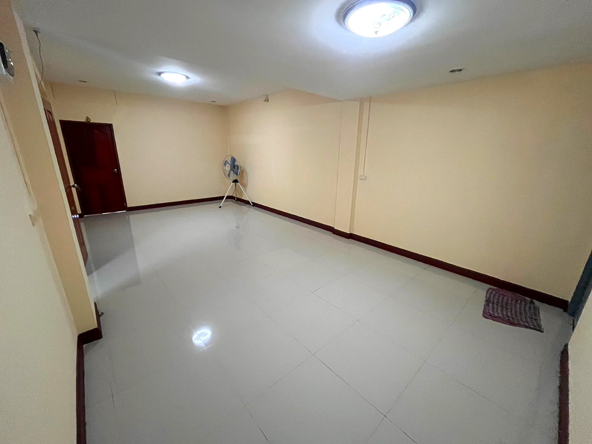 Pictures of Baan99 3/8