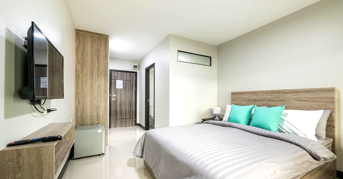 Pictures of Home 41 Place 3/16