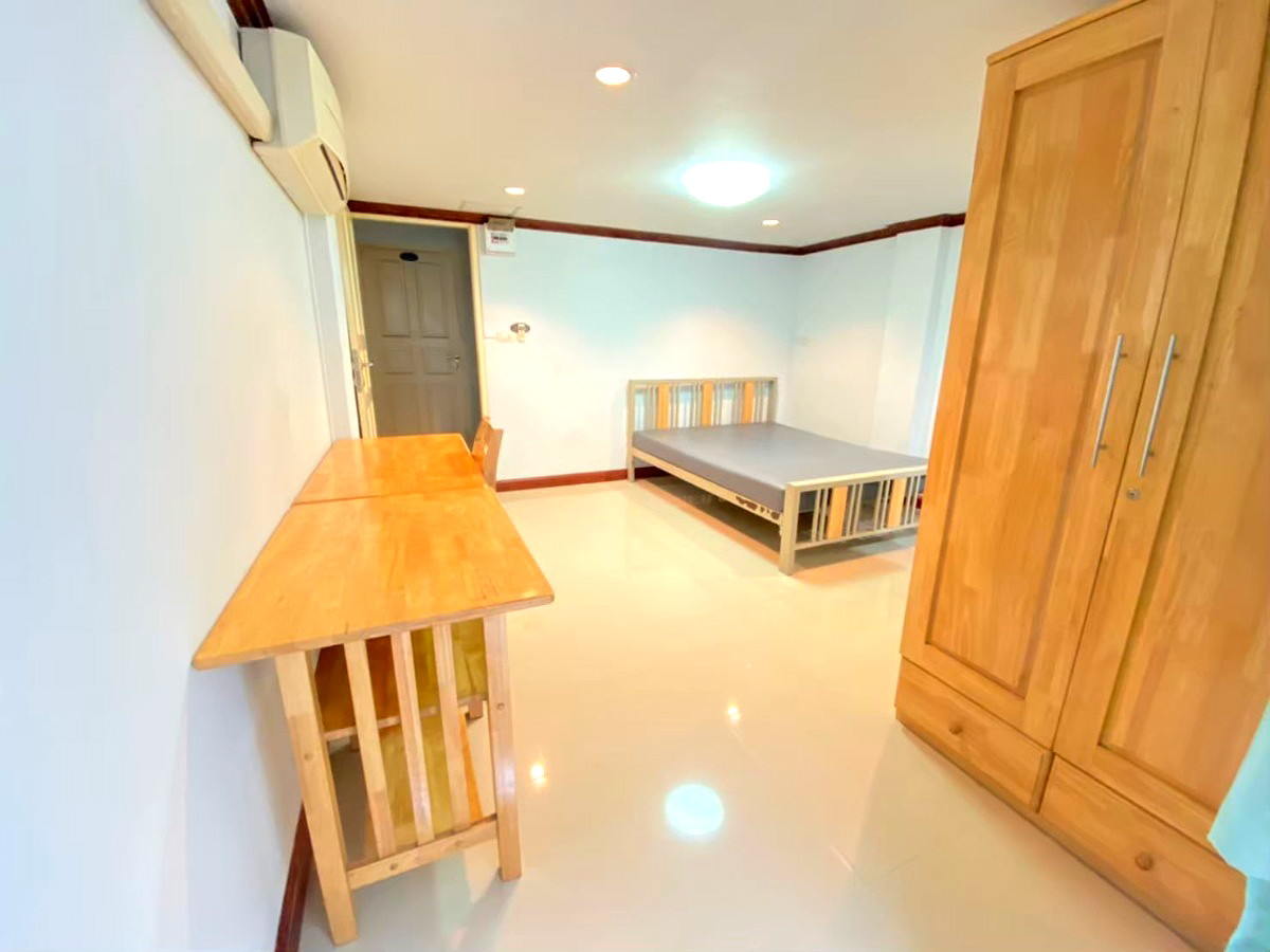 Pictures of YB Plus Apartments  6/6