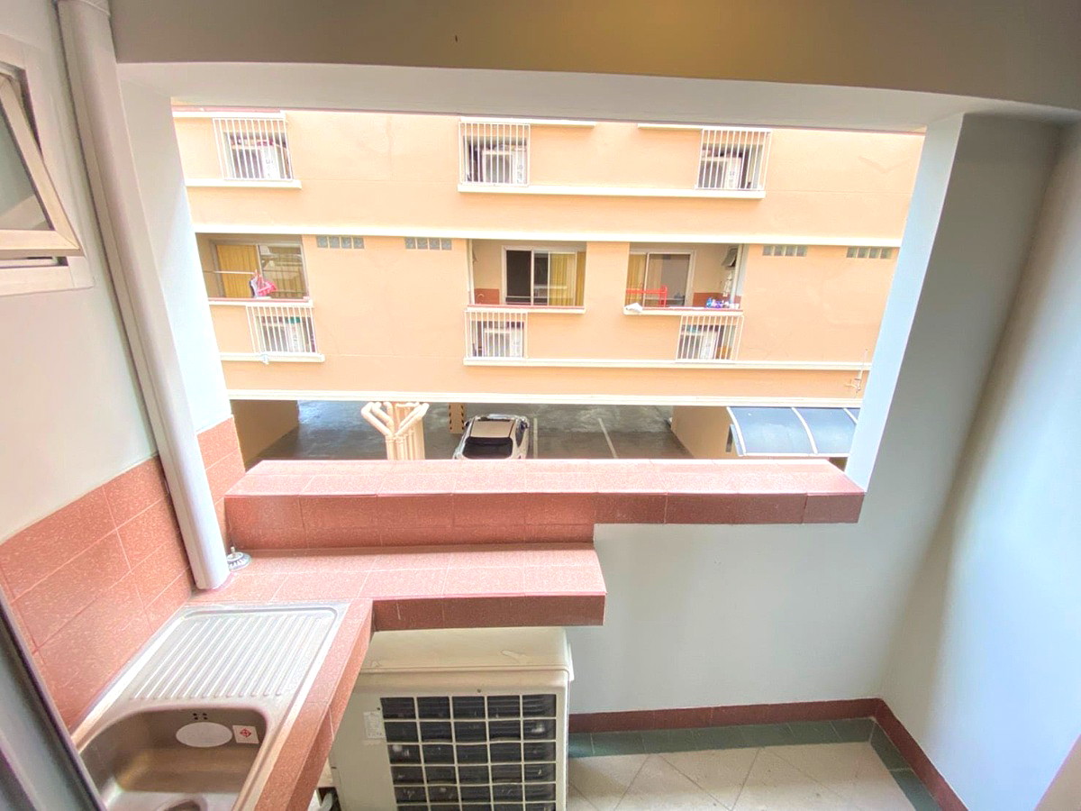 Pictures of DK Grand Phahonyothin 23/24