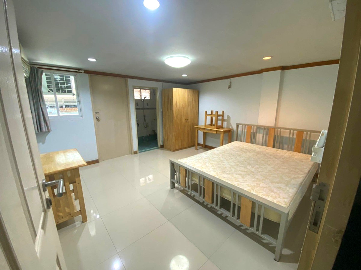 Pictures of YB Plus Apartments  3/6