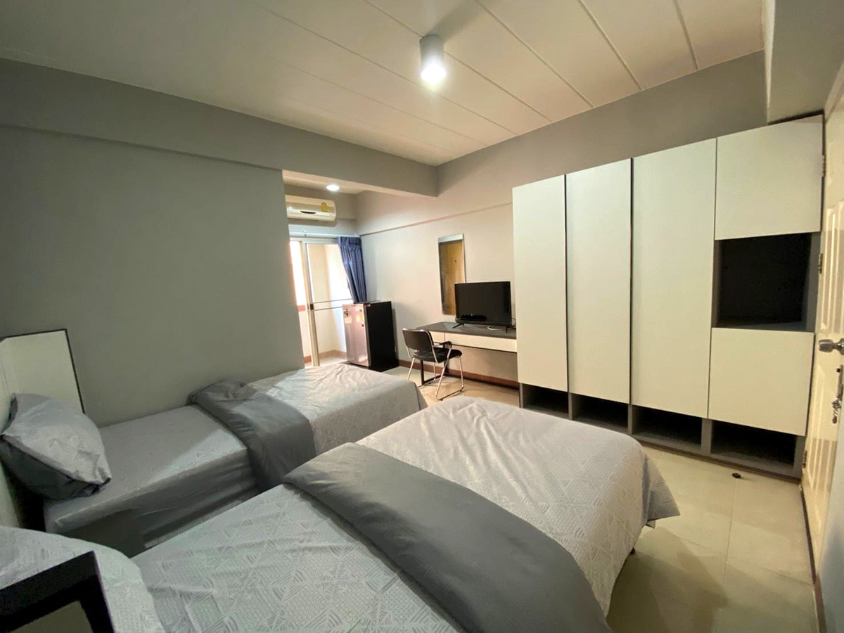 Pictures of DK Grand Phahonyothin 22/24